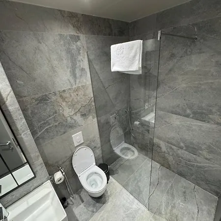 Orsea's 2 Apartment